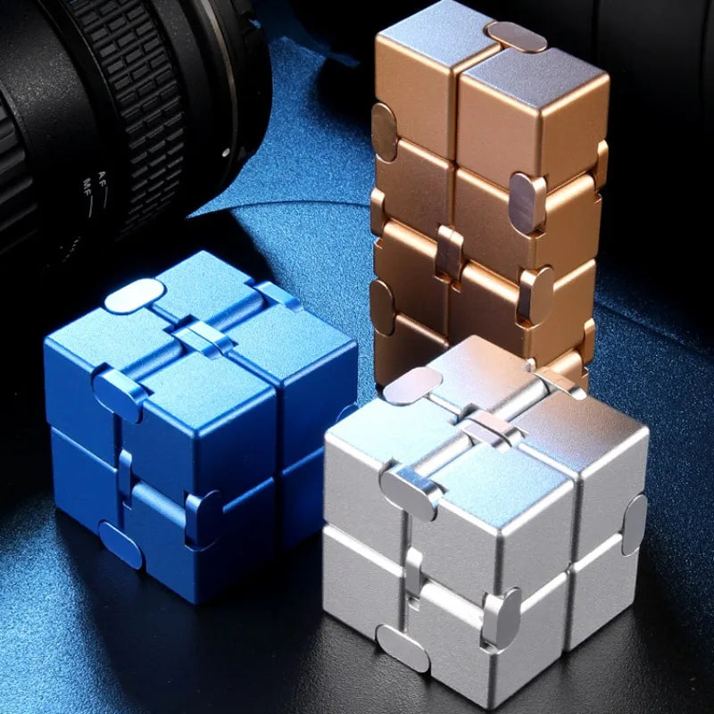 Metallic Infinity Cube
